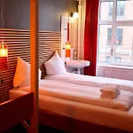 Annex Hotel 2*