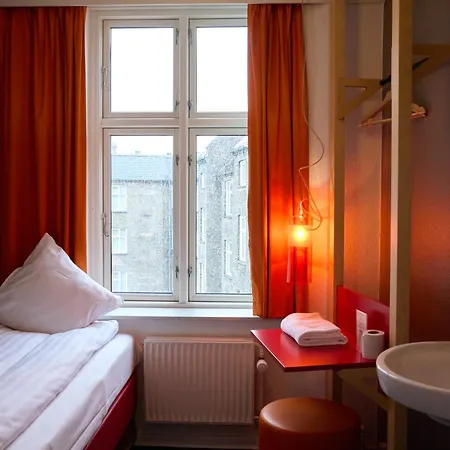 Annex Hotel 2*