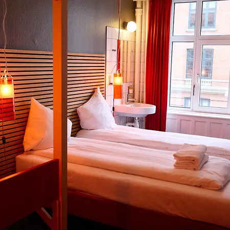 Annex Hotel 2*