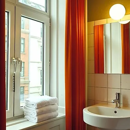 Hotel Annex 2*