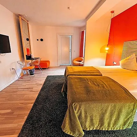Hotel Annex 2*