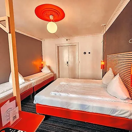 Annex Hotel 2*
