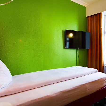 Hotel Annex 2*